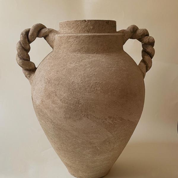 Jug vase
